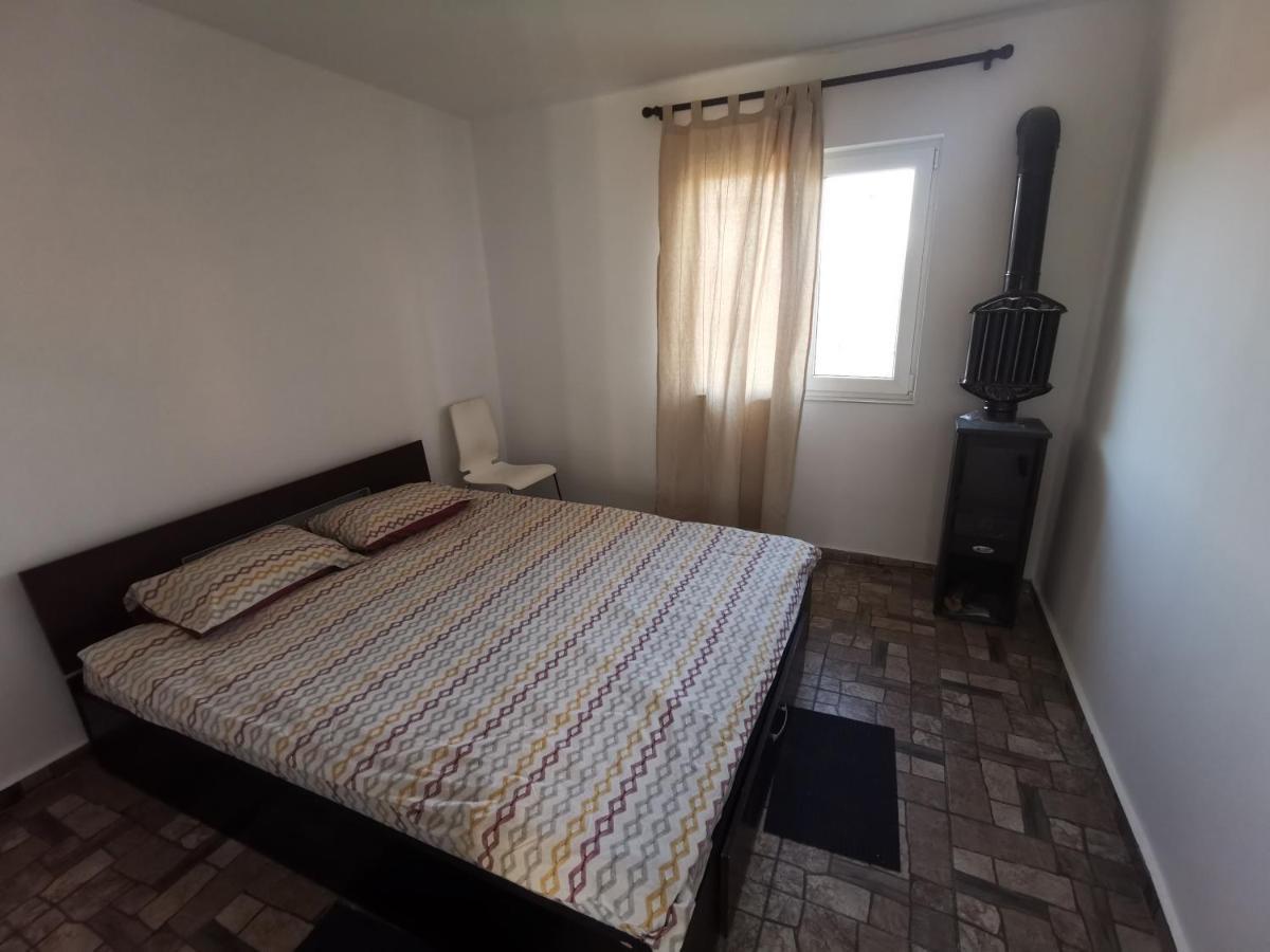 Cabanuta Fara Fite Villa Provita de Jos Bagian luar foto