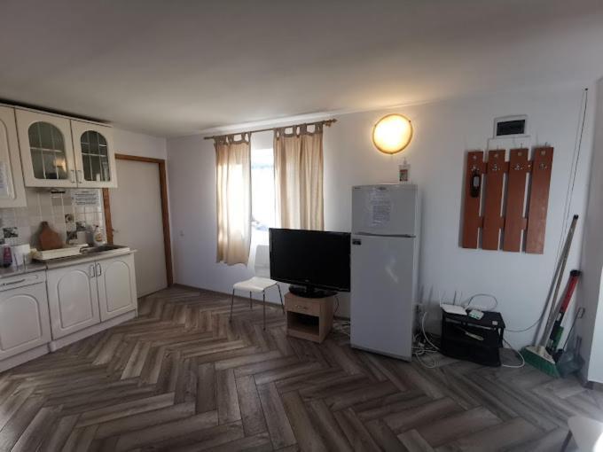 Cabanuta Fara Fite Villa Provita de Jos Bagian luar foto